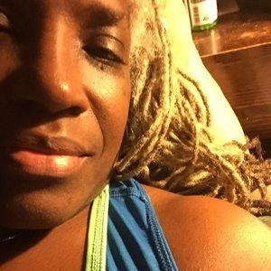 Meet your Posher, Sherry